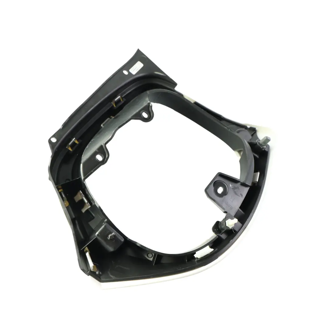 A453 Cubierta Embellecedor Piloto Trasero Derecho Blanco Cristal para Smart Fortwo con número de pieza A4538850622 Smart Fortwo A453 Cubierta Embellecedor Piloto Trasero Derecho Blanco Cristal - SKU A4538850622 - Número de pieza A4538850622