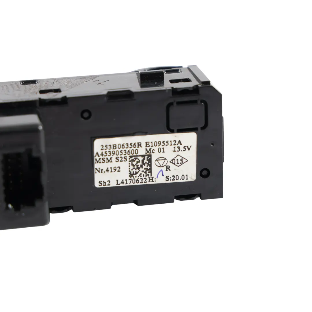 Smart Fortwo A453 Radio Display Blende Schalter Einheit Block - SKU A4539053600 - Teilenummer A4539053600