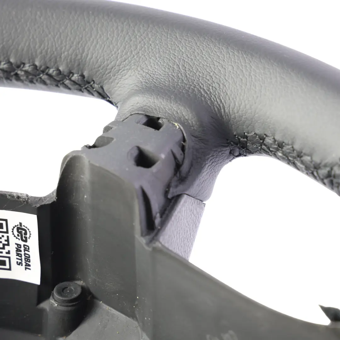 Volant NEUF Cuir Noir avec Fil Noir pour Mercedes Vito Viano W639 à propos du numéro de pièce A6394640401 Mercedes Vito Viano W639 Volant NEUF Cuir Noir avec Fil Noir - SKU A6394640401-2 - Numéro de pièce A6394640401