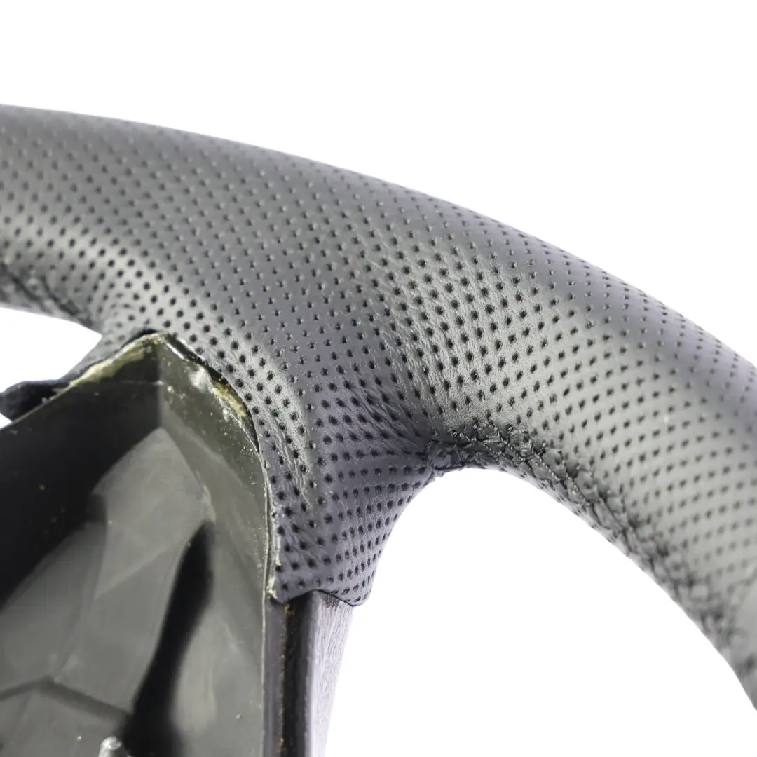 Volant NEUF Cuir Noir avec Fil Noir pour Mercedes Vito Viano W639 à propos du numéro de pièce A6394640401 Mercedes Vito Viano W639 Volant NEUF Cuir Noir avec Fil Noir - SKU A6394640401-2 - Numéro de pièce A6394640401