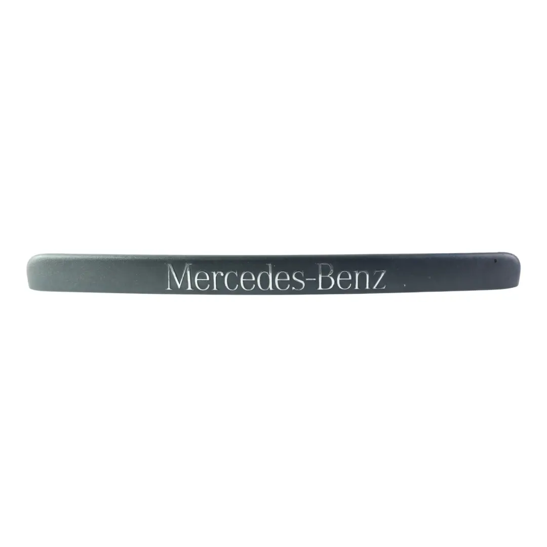 Listwa Oświetlenia Tablicy Tylna do Mercedes Vito W639 o numerze A6397432630 Mercedes Vito W639 Listwa Oświetlenia Tablicy Tylna - SKU A6397432630-2 - Numer Części A6397432630