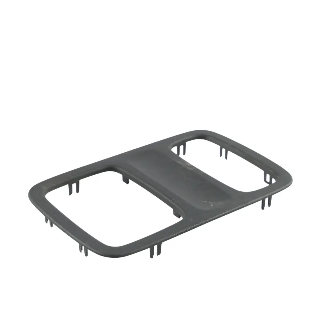 Osłona Klamki Drzwi Tylna Prawa Lewa do Mercedes W639 W906 o numerze A6397470187 Mercedes W639 W906 Osłona Klamki Drzwi Tylna Prawa Lewa - SKU A6397470187-1 - Numer Części A6397470187
