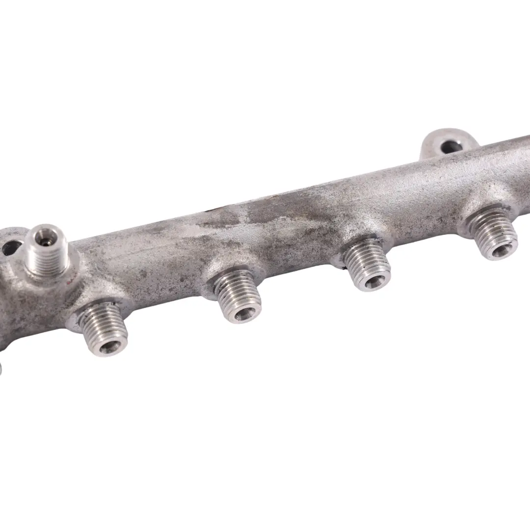 Mercedes W204 C207 W212 W906 Fuel Rail High Pressure OM651 - SKU A6510700495-3 - Part number A6510700495