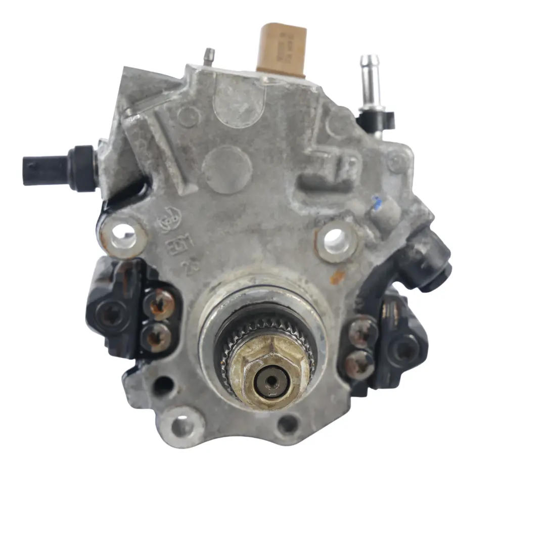 Vacuum Pump Mercedes W204 W639 W906 Diesel Engine OM651 Vacuum Pump to with Part number A6510701801 Vacuum Pump Mercedes W204 W639 W906 Diesel Engine OM651 Vacuum Pump - SKU A6510701801-1 - Part number A6510701801