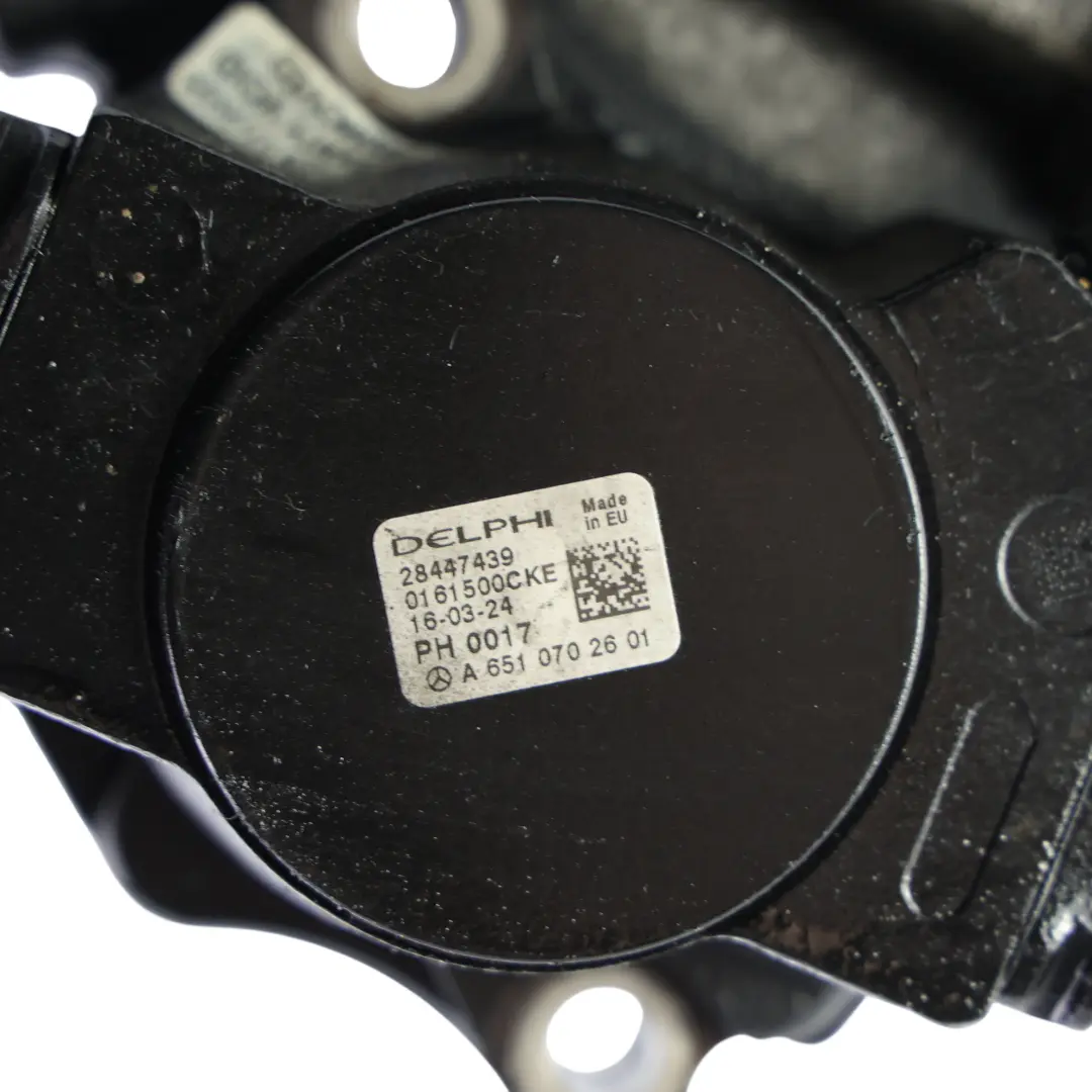 Pompe à carburant Mercedes W639 W906 OM651 Diesel Haute Pression - SKU A6510702601-1 - Numéro de pièce A6510702601