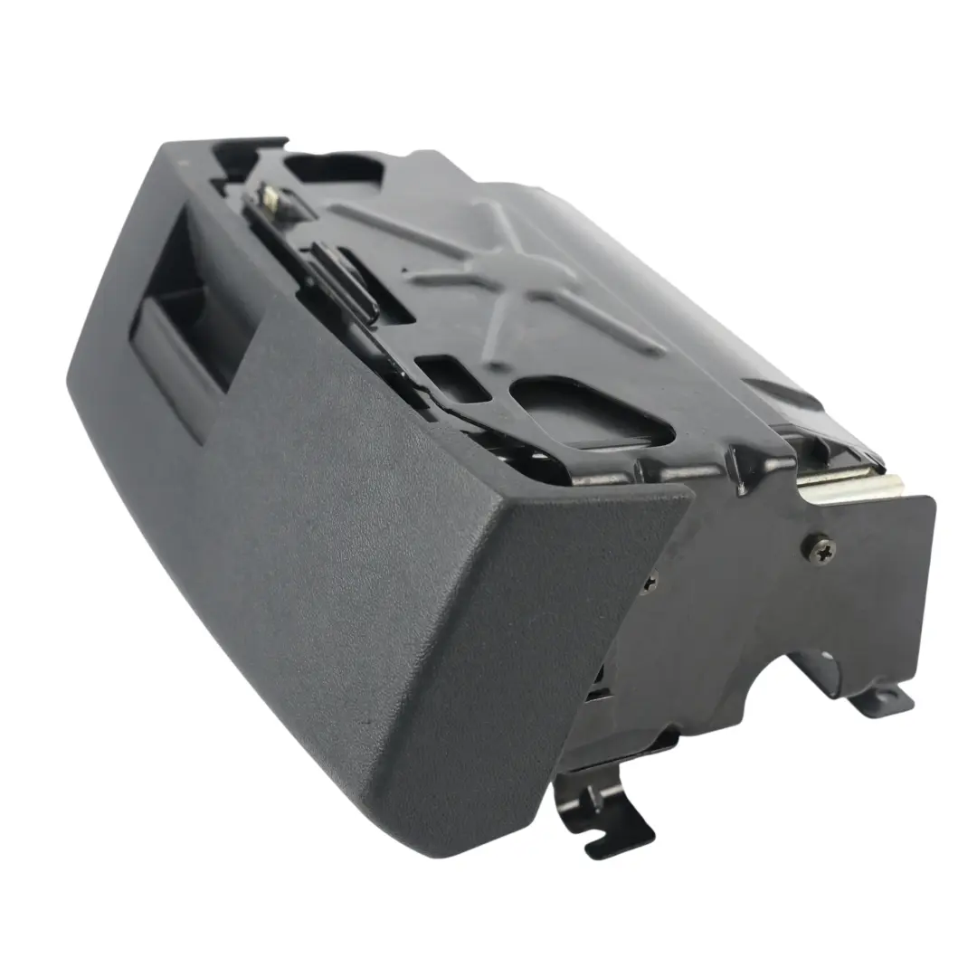 Inserto Marco Asiento Compartimento Delantero Derecho para Audi A4 B7 con número de pieza 8E0882626B Audi A4 B7 Inserto Marco Asiento Compartimento Delantero Derecho - SKU 8E0882626B - Número de pieza 8E0882626B