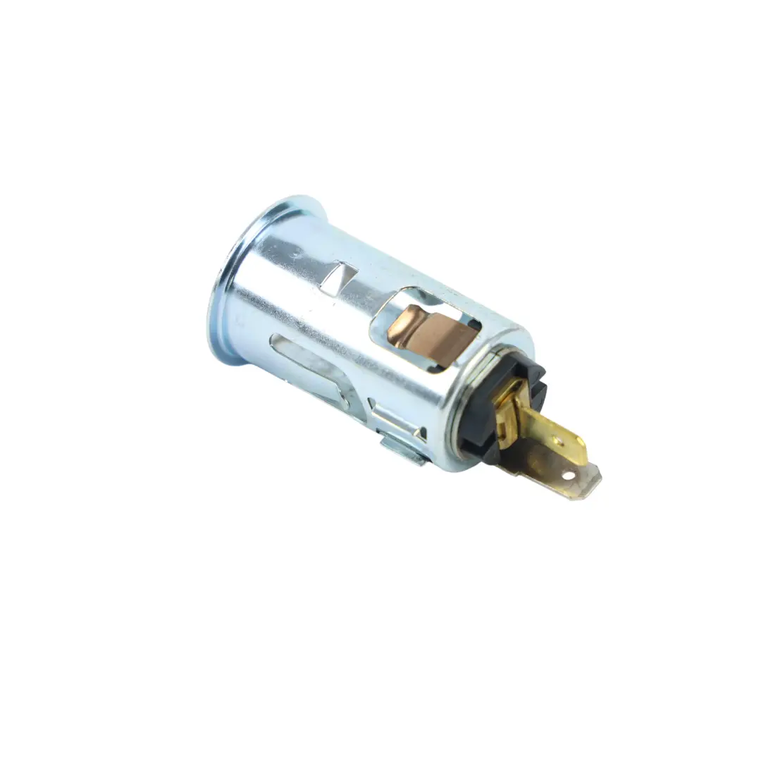 Volkswagen Crafter 2E Presa Corrente Accendisigari Cruscotto 12V - SKU A9068250080-1 - Numero di parte A9068250080