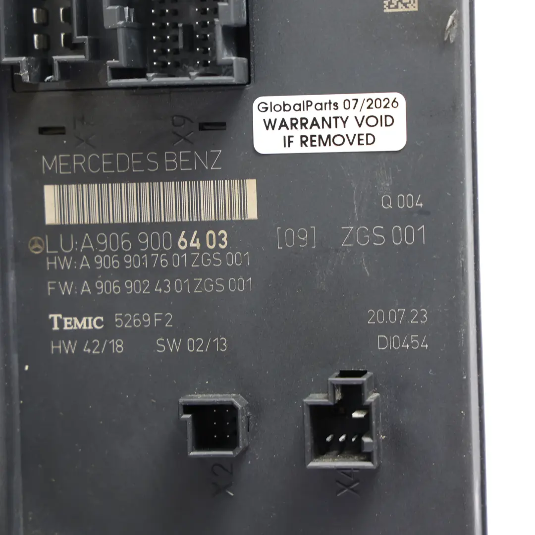 Centralina Scatola Fusibili SAM Modulo ECU Carrozzeria per Mercedes W906 con numero di parte A9069006403 Mercedes W906 Centralina Scatola Fusibili SAM Modulo ECU Carrozzeria - SKU A9069006403 - Numero di parte A9069006403