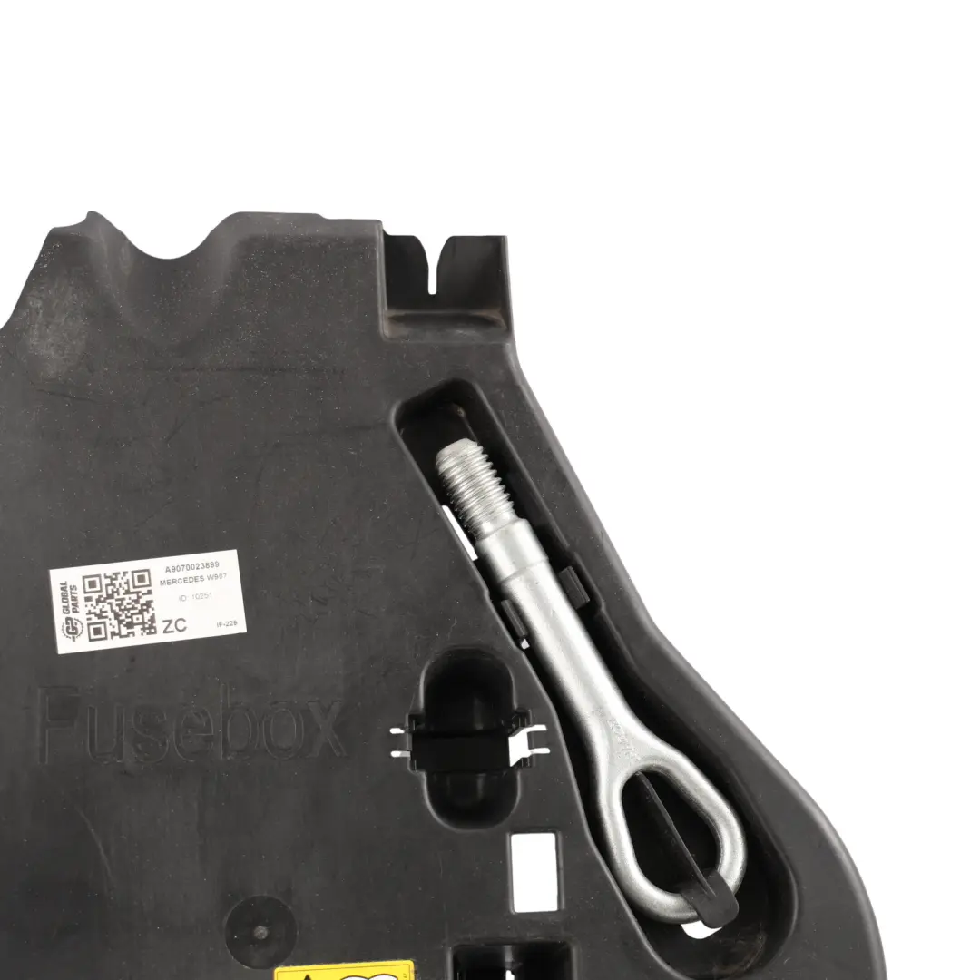 W907 W910 Supporto Kit Attrezzi Ruota Scorta per Mercedes Sprinter con numero di parte A9070023899 Mercedes Sprinter W907 W910 Supporto Kit Attrezzi Ruota Scorta - SKU A9070023899 - Numero di parte A9070023899
