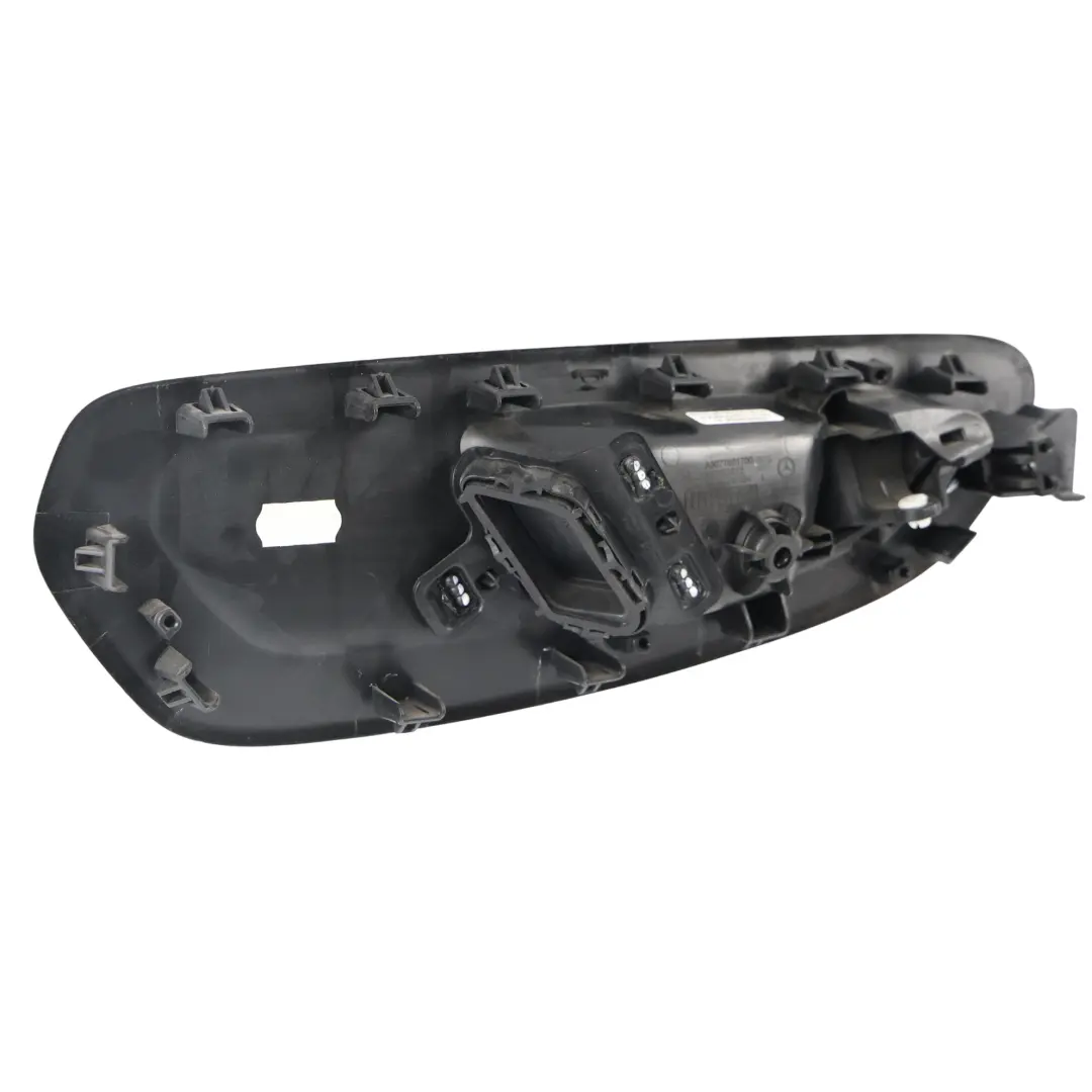 Mercedes W907 W910 Maniglia Porta Interna Anteriore Sinistra Nera - SKU A9077601700-1 - Numero di parte A9077601700
