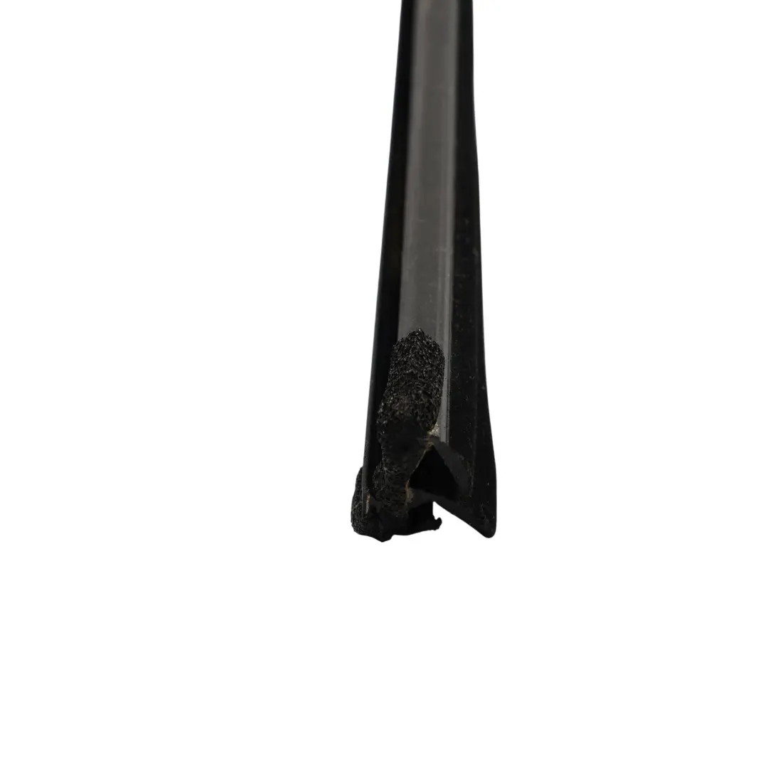 Ford Ranger Mk6 Guarnizione Vetro Porta Anteriore Destra - SKU AB39-26201A36-AD - Numero di parte AB39-26201A36-AD