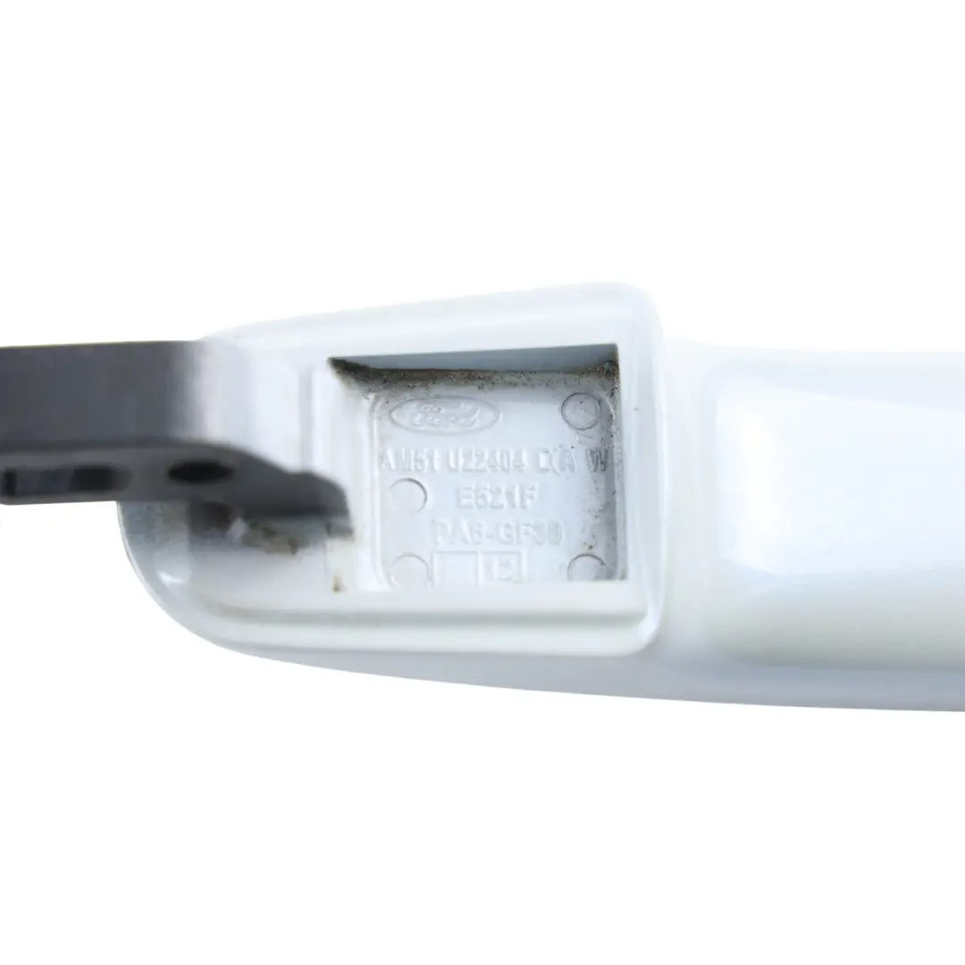 Tirador Delantero Trasero Blanco Hielo B8 para Ford Transit Custom con número de pieza AM51-U22404-CAW Ford Transit Custom Tirador Delantero Trasero Blanco Hielo B8 - SKU AM51-U22404-CAW-ICWH - Número de pieza AM51-U22404-CAW