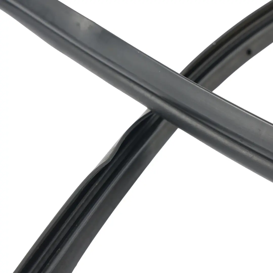 Bonnet Hood Seal Gasket Rubber to Land Rover Discovery 2 Rear with Part number ASR1258 Land Rover Discovery 2 Rear Bonnet Hood Seal Gasket Rubber - SKU ASR1258 - Part number ASR1258