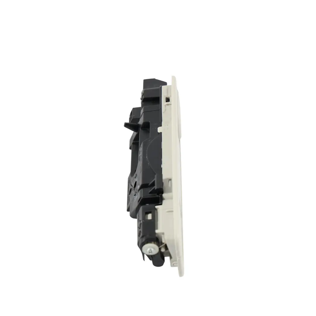 L539 Luce Lettura Interna Posteriore Destra per Range Rover Evoque con numero di parte BJ32-13776-AW Range Rover Evoque L539 Luce Lettura Interna Posteriore Destra - SKU BJ32-13776-AW - Numero di parte BJ32-13776-AW