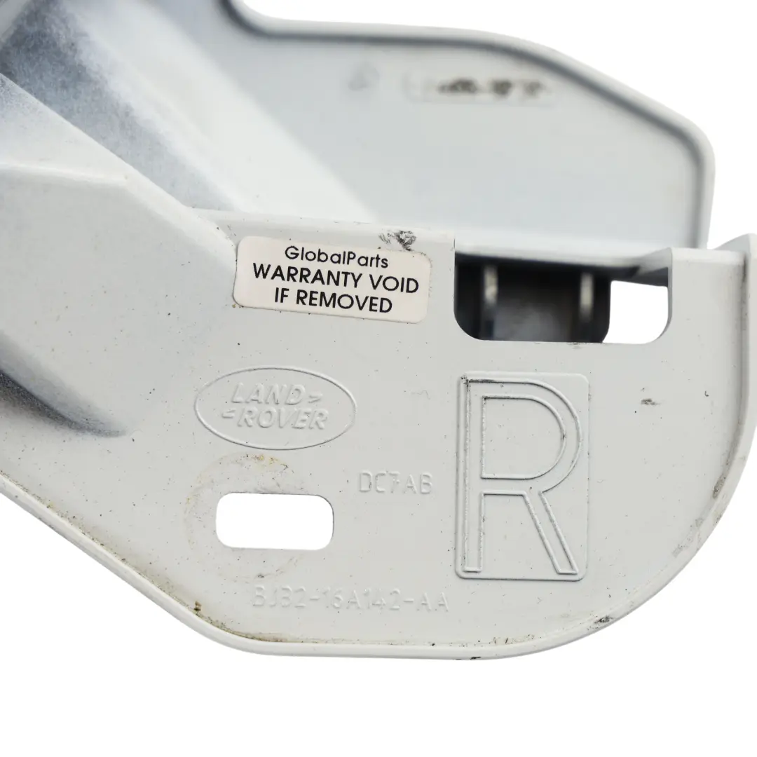 Support Aile Avant Droit BJ3216A142AA Blanc Fuji 867 pour Land Rover Evoque L538 à propos du numéro de pièce BJ32-16A142-AA Land Rover Evoque L538 Support Aile Avant Droit BJ3216A142AA Blanc Fuji 867 - SKU BJ32-16A142-AA-FWH - Numéro de pièce BJ32-16A142-AA