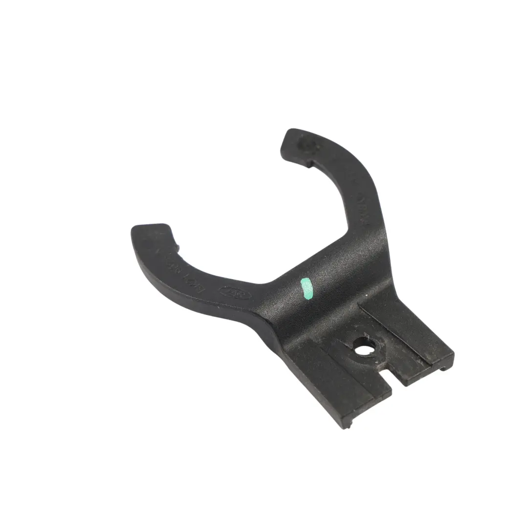 Mk8 Uchwyt Rury Zbiornika Spryskiwacza do Ford Transit o numerze BK21-9025-A Ford Transit Mk8 Uchwyt Rury Zbiornika Spryskiwacza - SKU BK21-9025-A - Numer Części BK21-9025-A