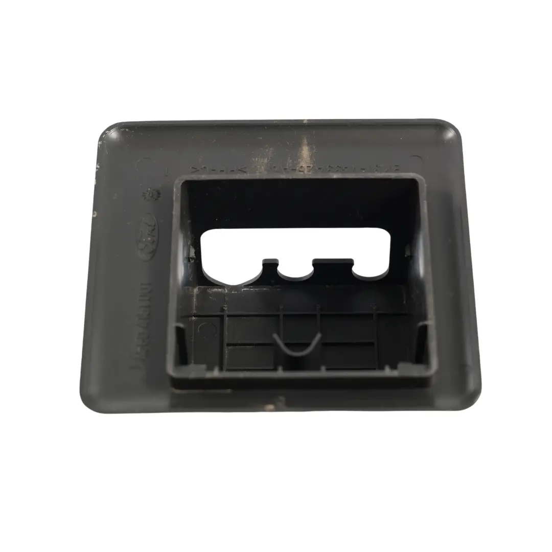 Ford Transit MK8 Pestillo Puerta Trasera Superior Tapa Derecha - SKU BK31-V433A26-AC - Número de pieza BK31-V433A26-AC