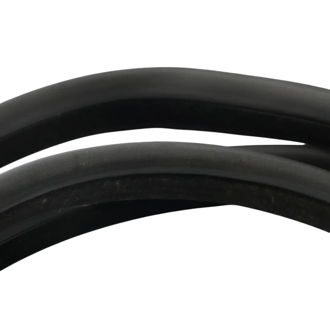 Range Rover L322 Front Door Seal Rubber Gasket Right Left N/O/S - SKU CFE000222 - Part number CFE000222
