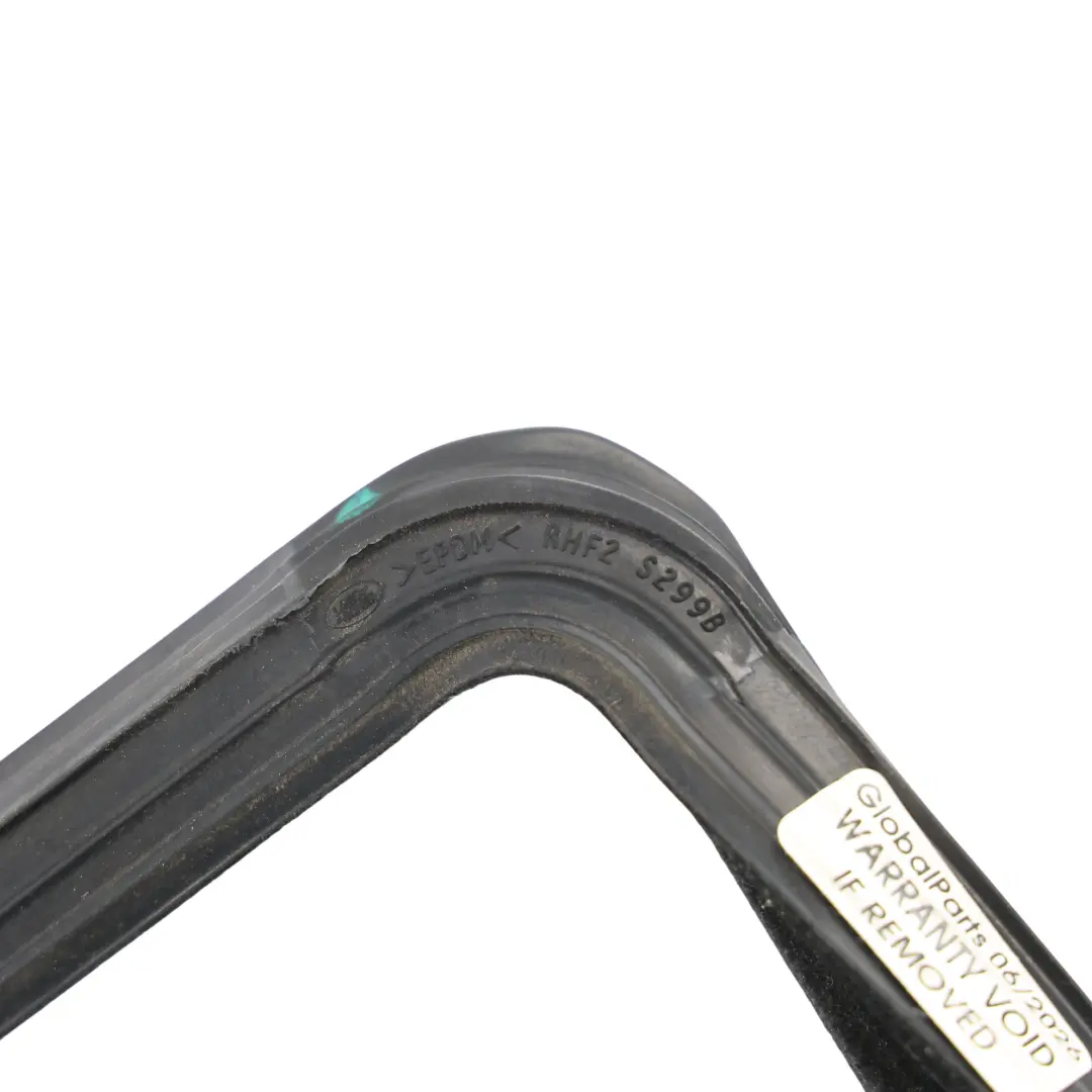 Land Rover Discovery 3 L319 Door Glass Run Seal Rubber Front Right O/S - SKU CFE000482 - Part number CFE000482