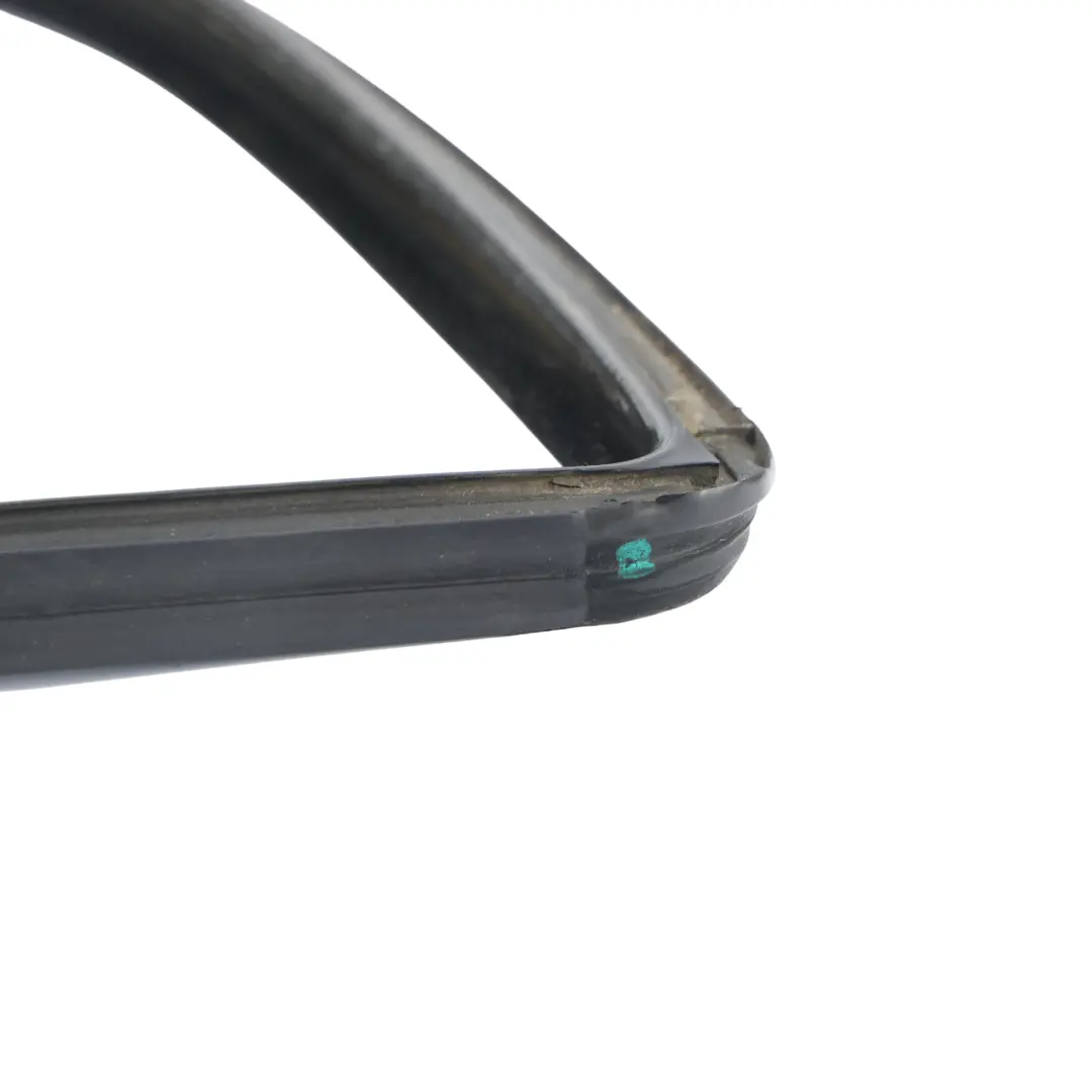 Land Rover Discovery 3 L319 Door Glass Run Seal Rubber Front Right O/S - SKU CFE000482 - Part number CFE000482