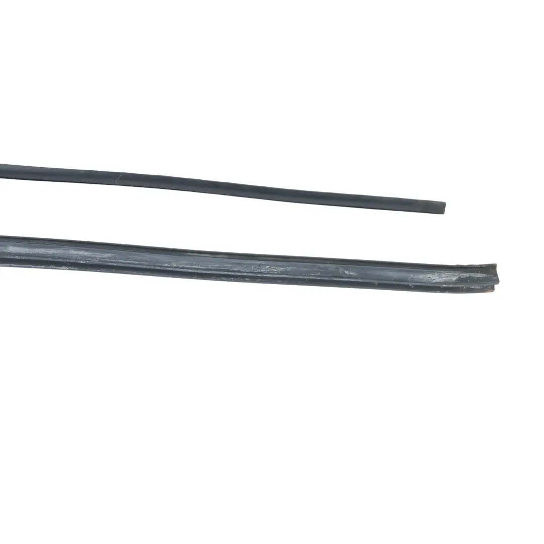 Land Rover Discovery 2 L318 Junta Cristal Puerta Trasera Derecha - SKU CGE101510 - Número de pieza CGE101510