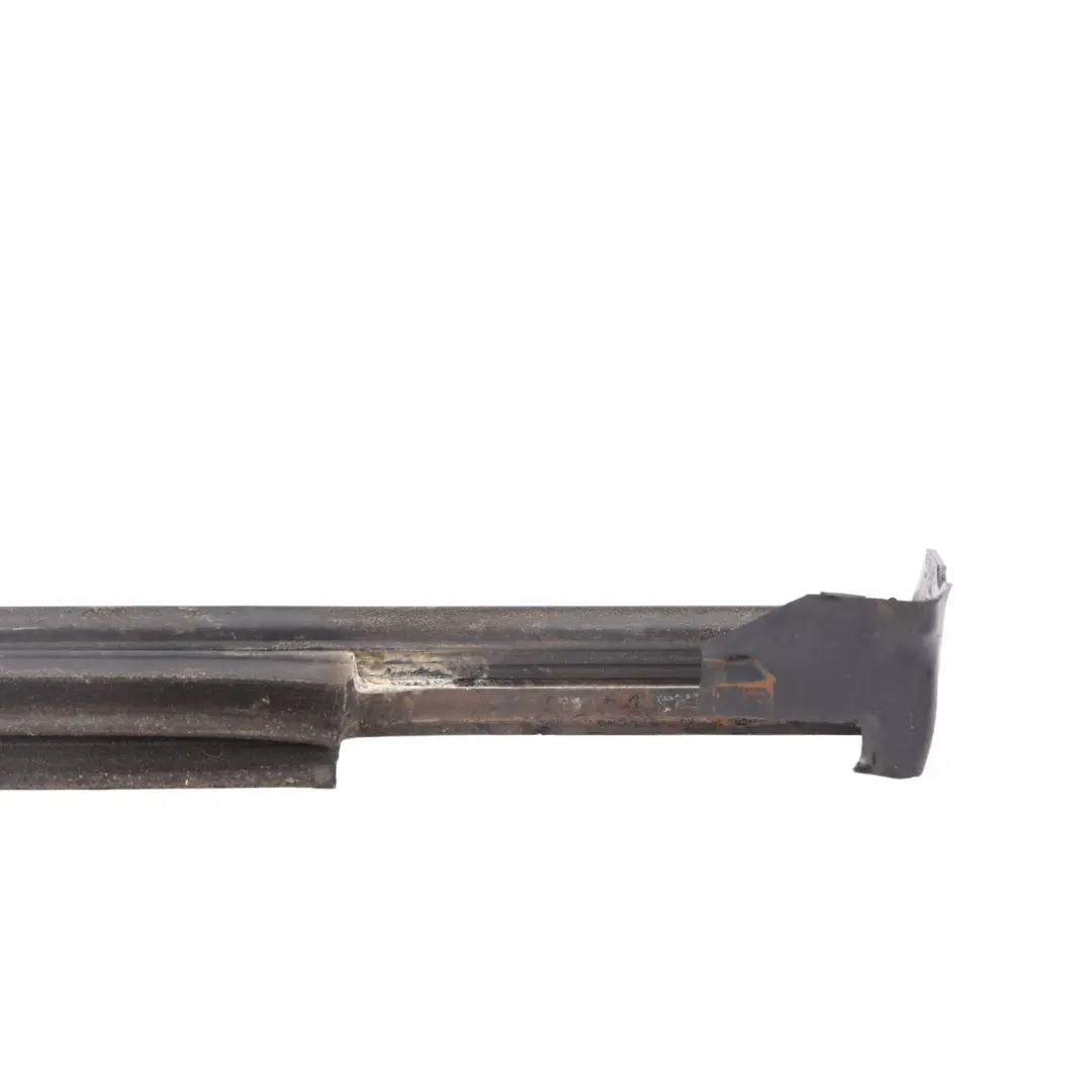 Land Rover Discovery L318 Front Door Window Seal Outer Right O/S 1H2Z-7820264-AA - SKU CGE101720 - Part number CGE101720