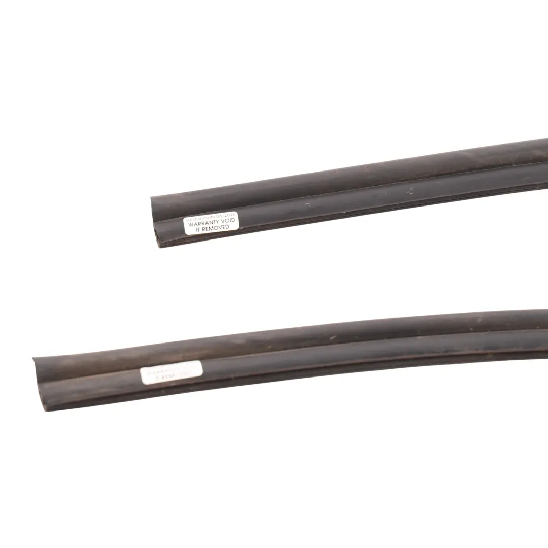 Land Rover Discovery 2 L318 Hood Bonnet Side Seal Left Right N/O/S Set - SKU CJE100820 - Part number CJE100820