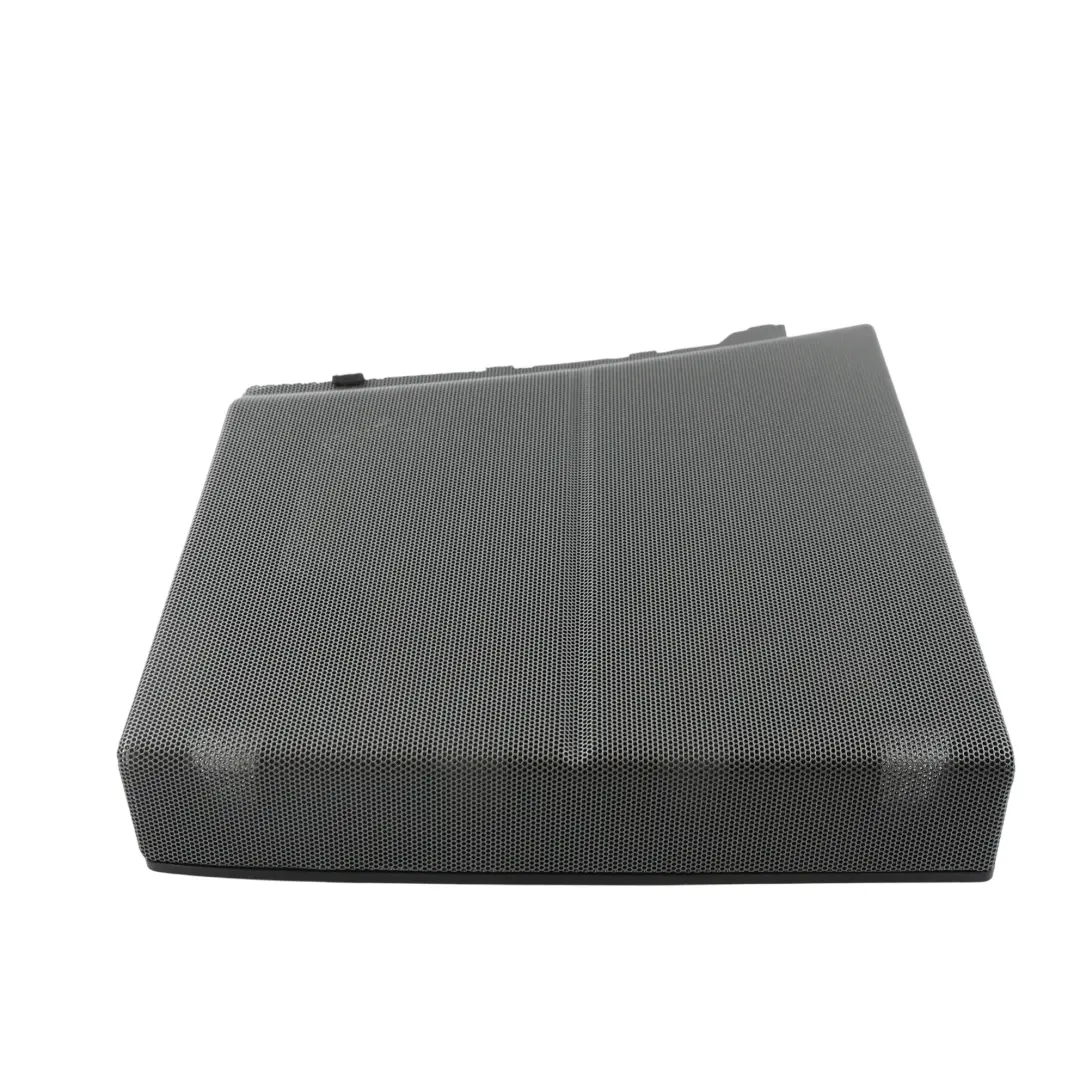 Tapa Altavoz Puerta Delan Izq para Land Rover Range Rover Sport L494 con número de pieza CPLA-601B49-A Land Rover Range Rover Sport L494 Tapa Altavoz Puerta Delan Izq - SKU CPLA-601B49-A-1 - Número de pieza CPLA-601B49-A