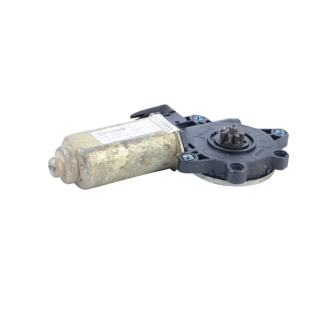 Moteur Lève-Vitre Arrière Gauche pour Land Rover Discovery 2 L318 à propos du numéro de pièce CVR000030 Land Rover Discovery 2 L318 Moteur Lève-Vitre Arrière Gauche - SKU CVR000030 - Numéro de pièce CVR000030
