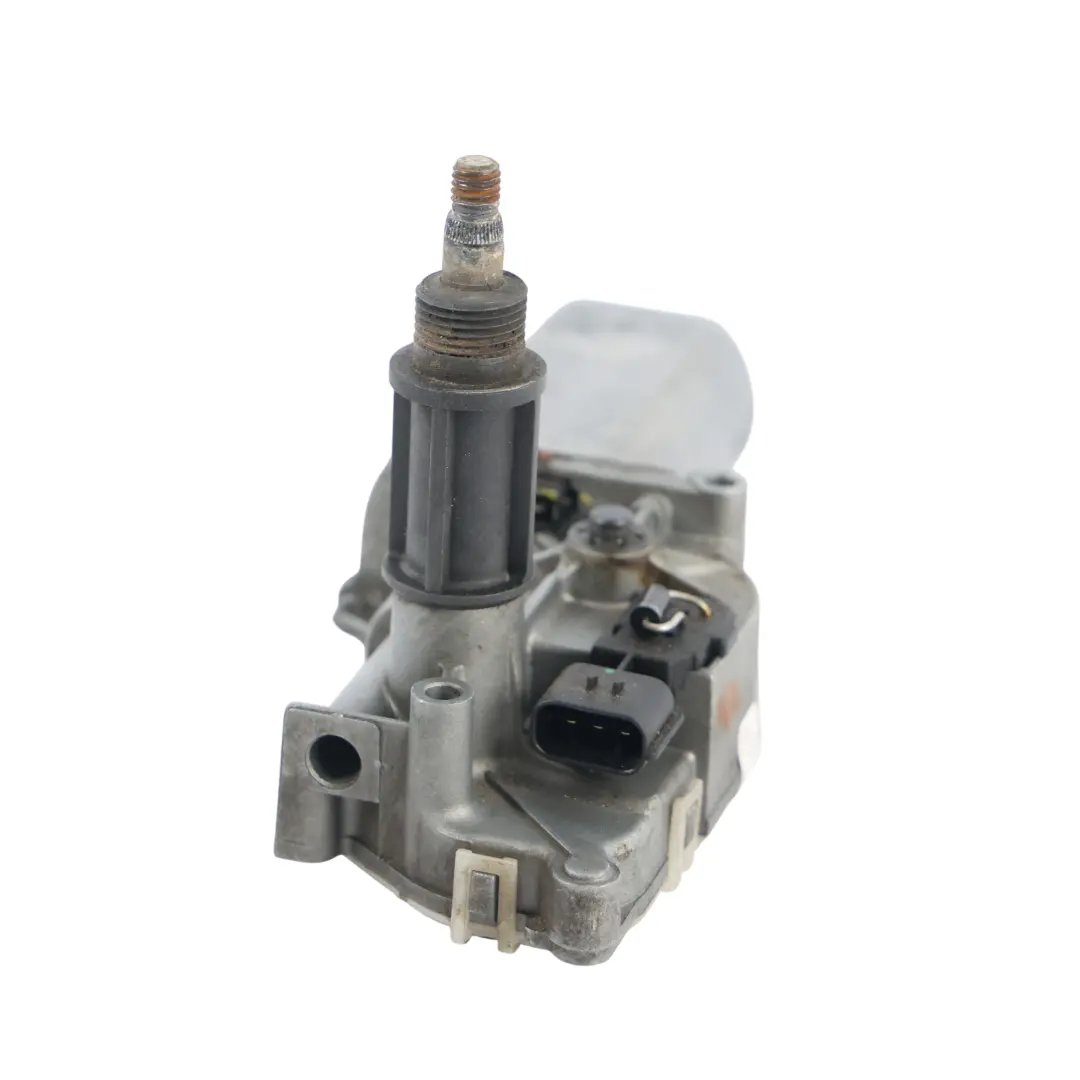 Wiper Motor Actuator to Land Rover Discovery 2 L318 Rear with Part number DLB101640 Land Rover Discovery 2 L318 Rear Wiper Motor Actuator - SKU DLB101640 - Part number DLB101640
