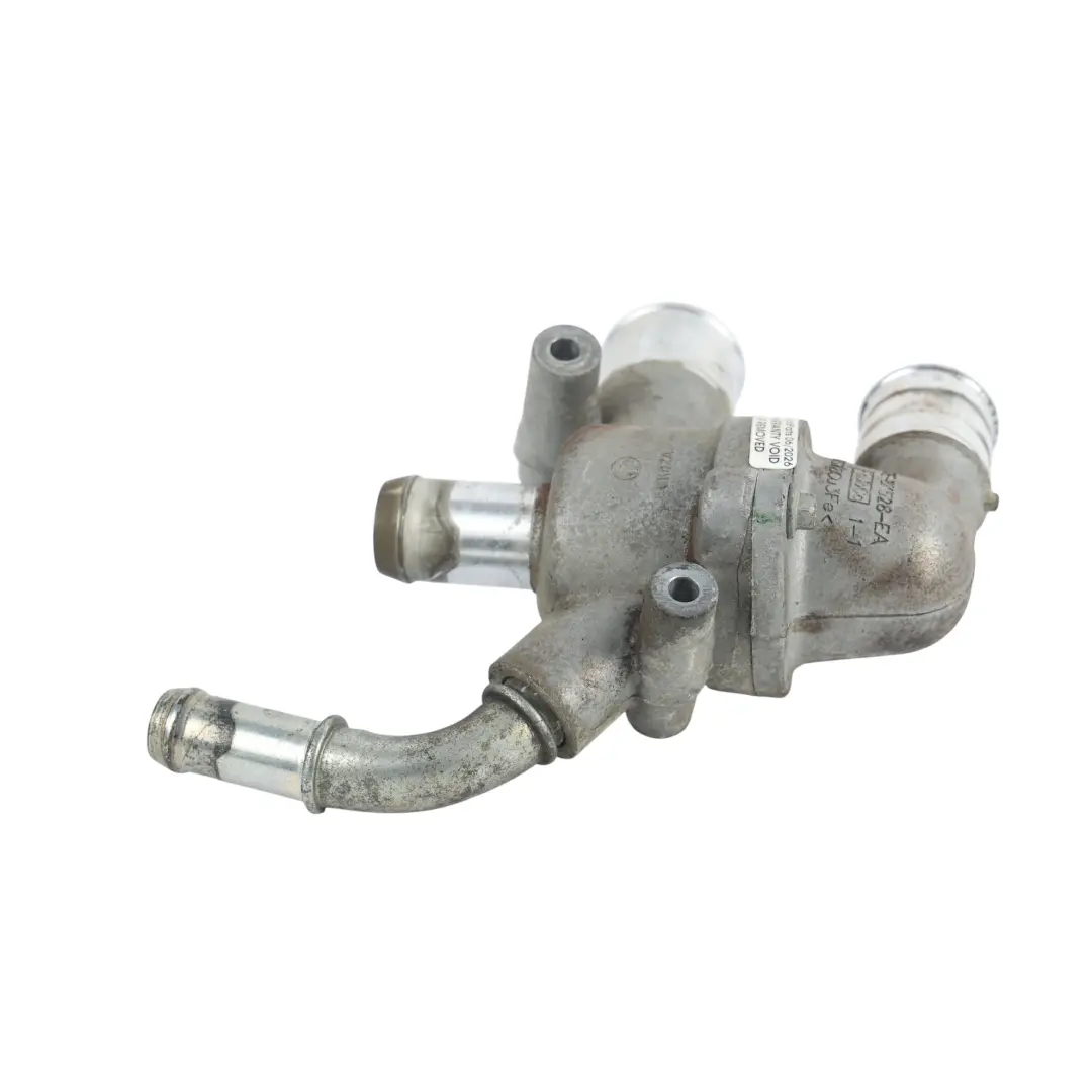 Ford Mondeo MK5 2.0 Hybrid Kühlmittel Thermostat Gehäuse DS7E-8K528-EA - SKU DS7E-8A587-CB - Teilenummer DS7E-8A587-CB