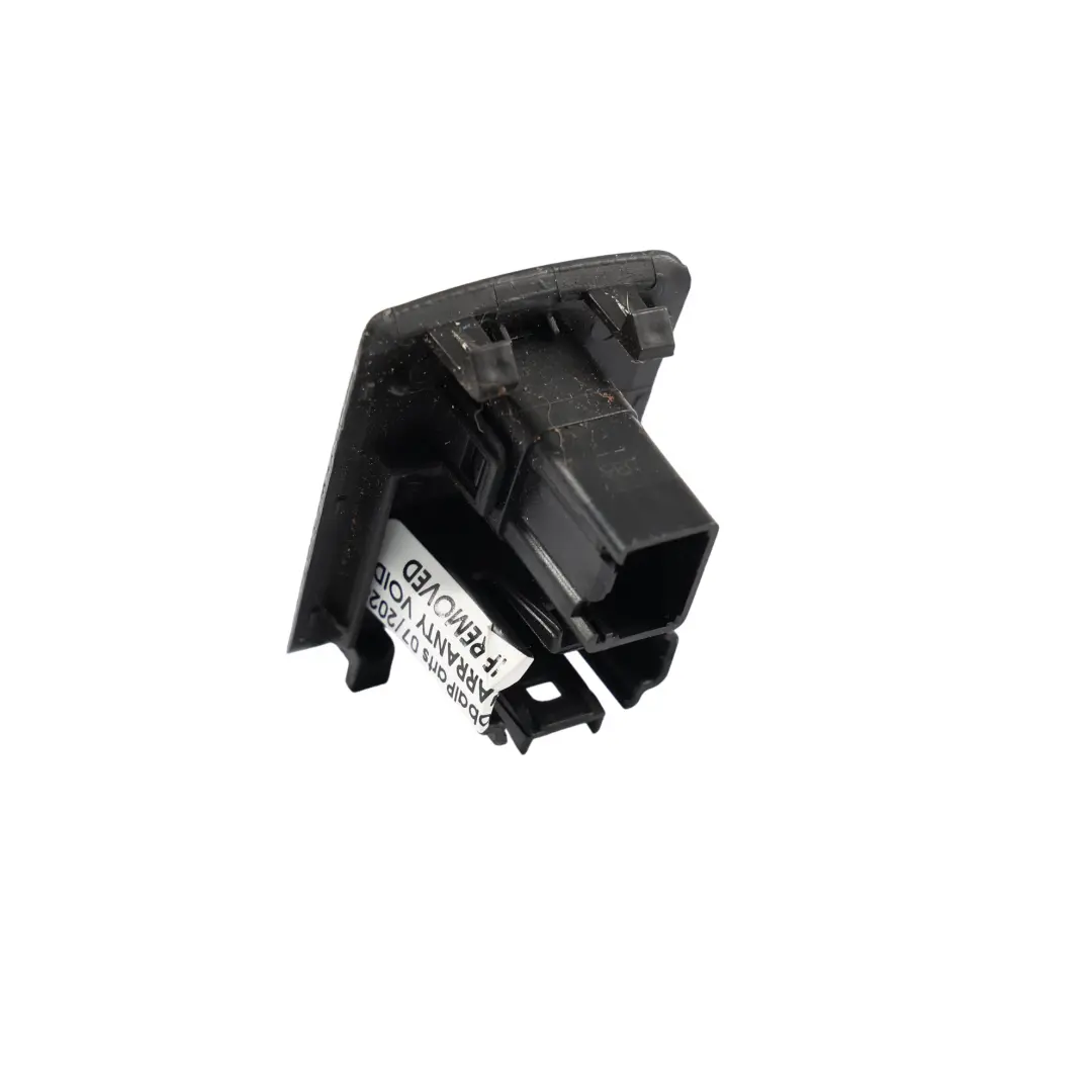 Ford Transit Connect MK2 Panel Tapa Enchufe AUX - SKU DT11-V045K12 - Número de pieza DT11-V045K12