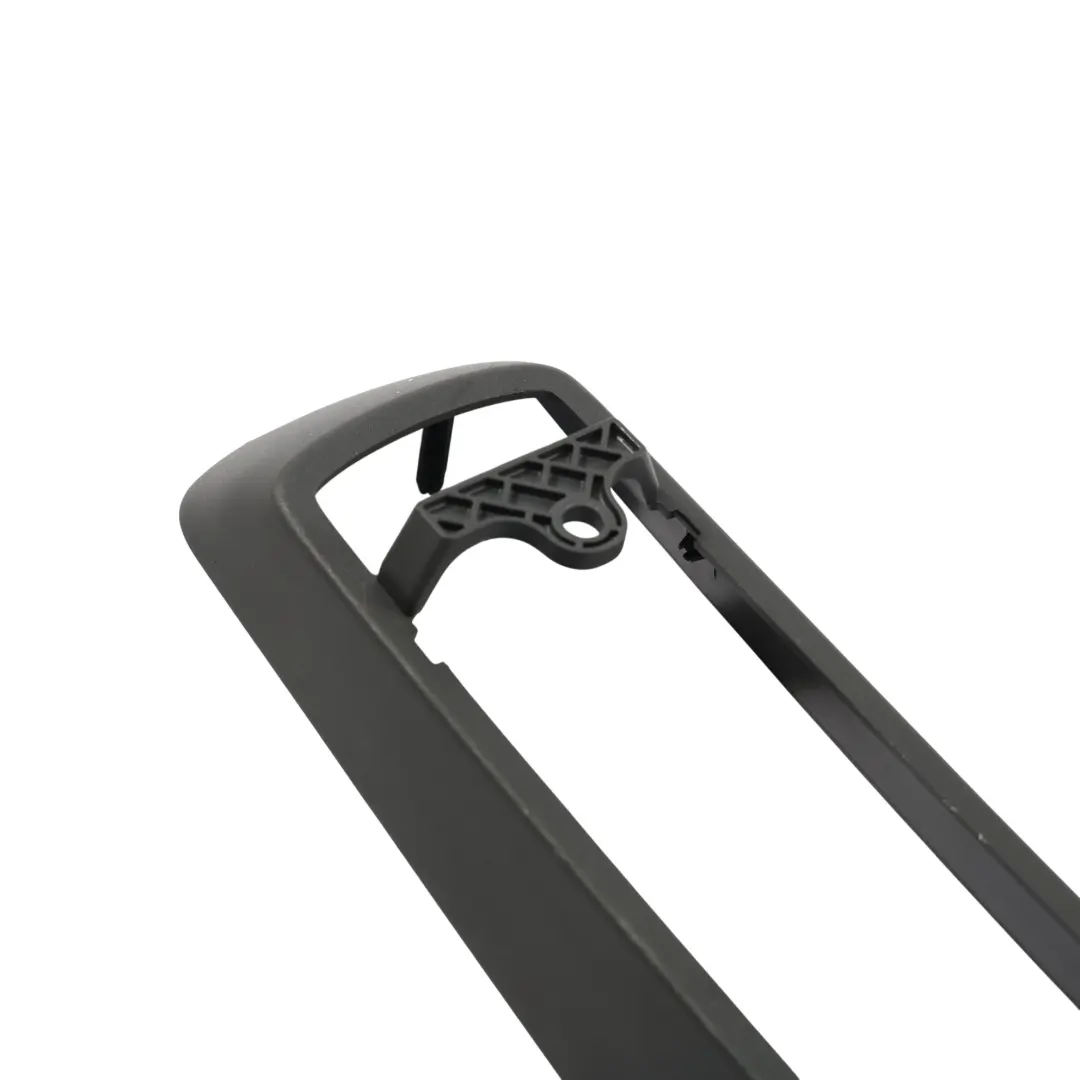 Ford Transit Connect MK2 Soporte Manija Puerta Izquierda - SKU DT11-V266B27-AE - Número de pieza DT11-V266B27-AE