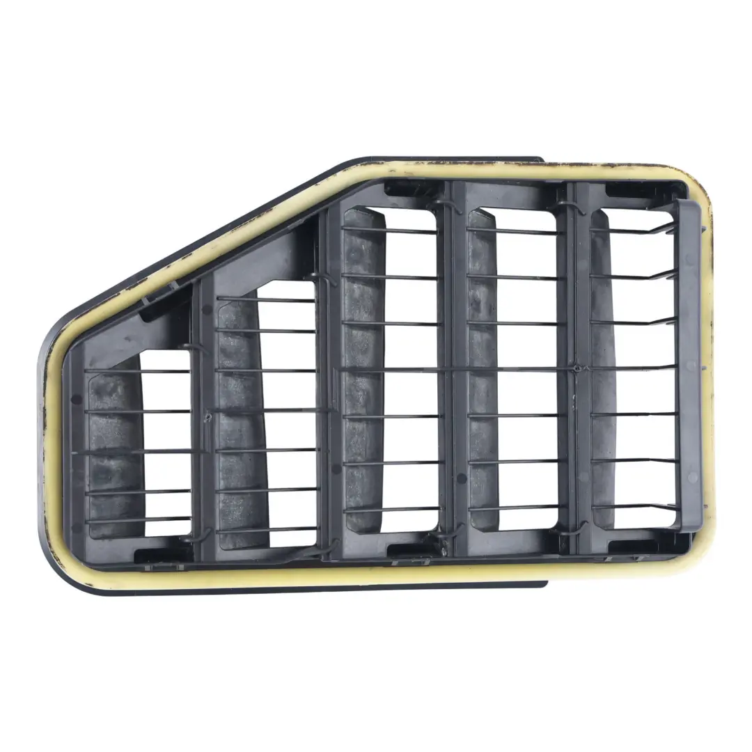 Kratka Wlotu Powietrza Tylna Prawa do Ford Transit Connect o numerze DT11-V280B62-AA Ford Transit Connect Kratka Wlotu Powietrza Tylna Prawa - SKU DT11-V280B62-AA - Numer Części DT11-V280B62-AA