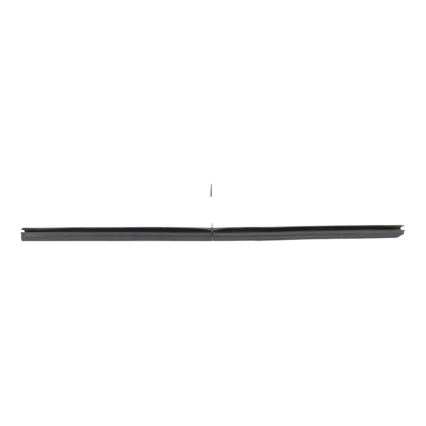 Land Rover Discovery 2 L318 Front Door Waist Seal Inner Right O/S EJT100420