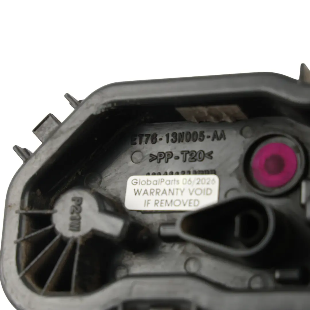 Rücklicht Lampe Halterung Links für Ford Transit Courier mit Teilenummer ET76-13N005-AA Ford Transit Courier Rücklicht Lampe Halterung Links - SKU ET76-13N005-AA - Teilenummer ET76-13N005-AA