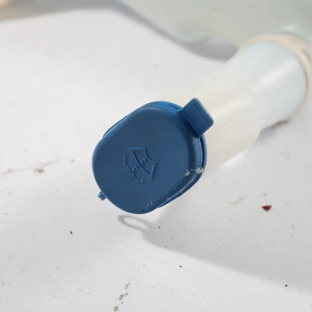 Réservoir Liquide Lave-Glace Pare-Brise pour Ford Transit Courier à propos du numéro de pièce ET76-17B613-AF Ford Transit Courier Réservoir Liquide Lave-Glace Pare-Brise - SKU ET76-17B613-AF - Numéro de pièce ET76-17B613-AF