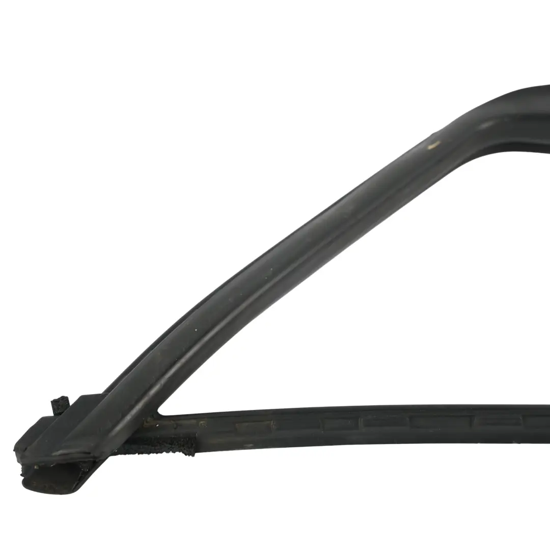 Cadre Vitre Custode Porte Avant Gauche pour Ford Transit Courier à propos du numéro de pièce ET76-A21511-AJ Ford Transit Courier Cadre Vitre Custode Porte Avant Gauche - SKU ET76-A21511-AJ - Numéro de pièce ET76-A21511-AJ