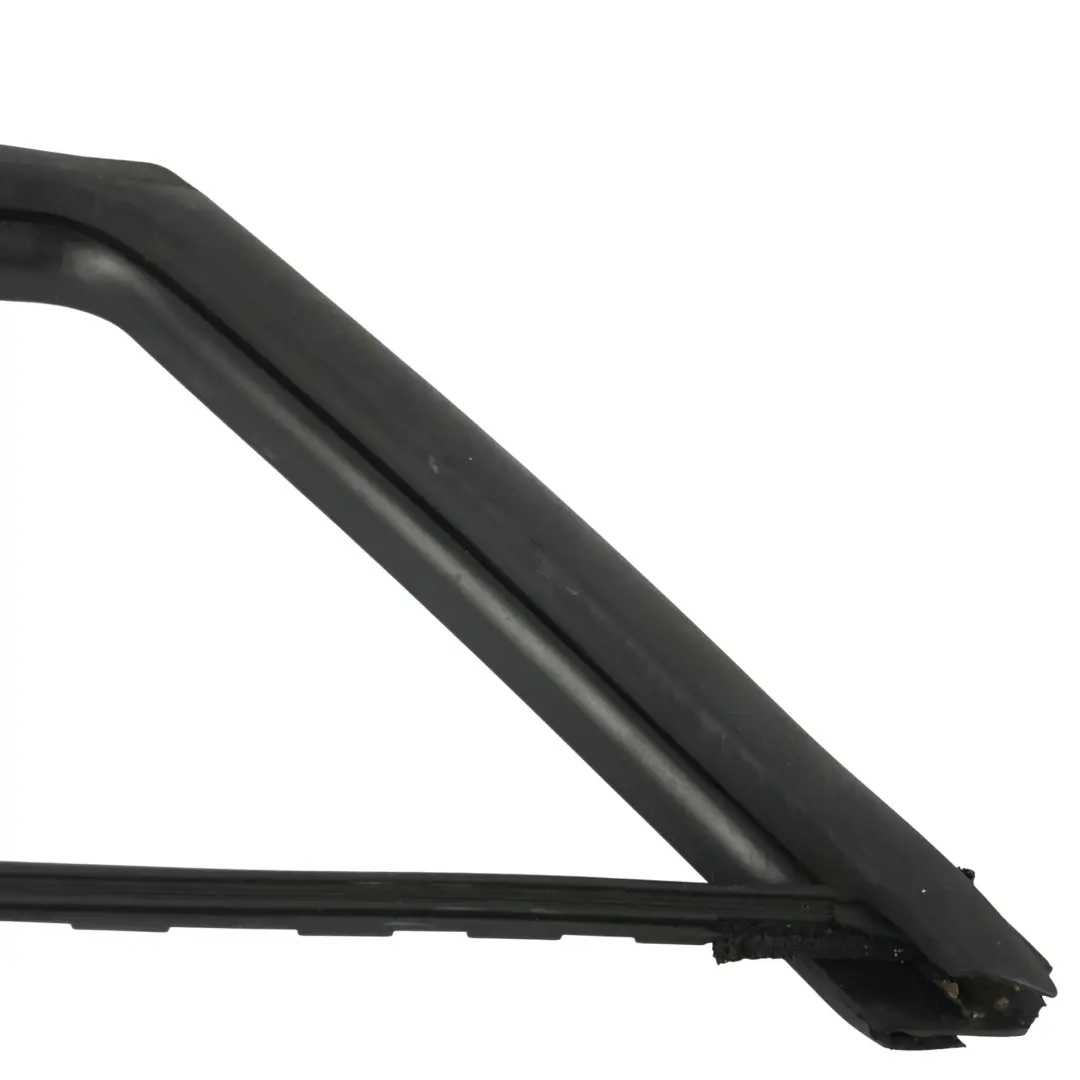 Telaio Finestrino Porta Anteriore Sinistro per Ford Transit Courier con numero di parte ET76-A21511-AJ Ford Transit Courier Telaio Finestrino Porta Anteriore Sinistro - SKU ET76-A21511-AJ - Numero di parte ET76-A21511-AJ