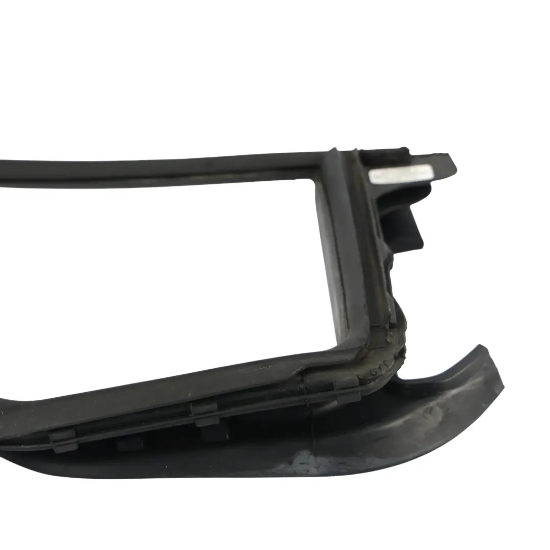 Telaio Finestrino Porta Anteriore Sinistro per Ford Transit Courier con numero di parte ET76-A21511-AJ Ford Transit Courier Telaio Finestrino Porta Anteriore Sinistro - SKU ET76-A21511-AJ - Numero di parte ET76-A21511-AJ