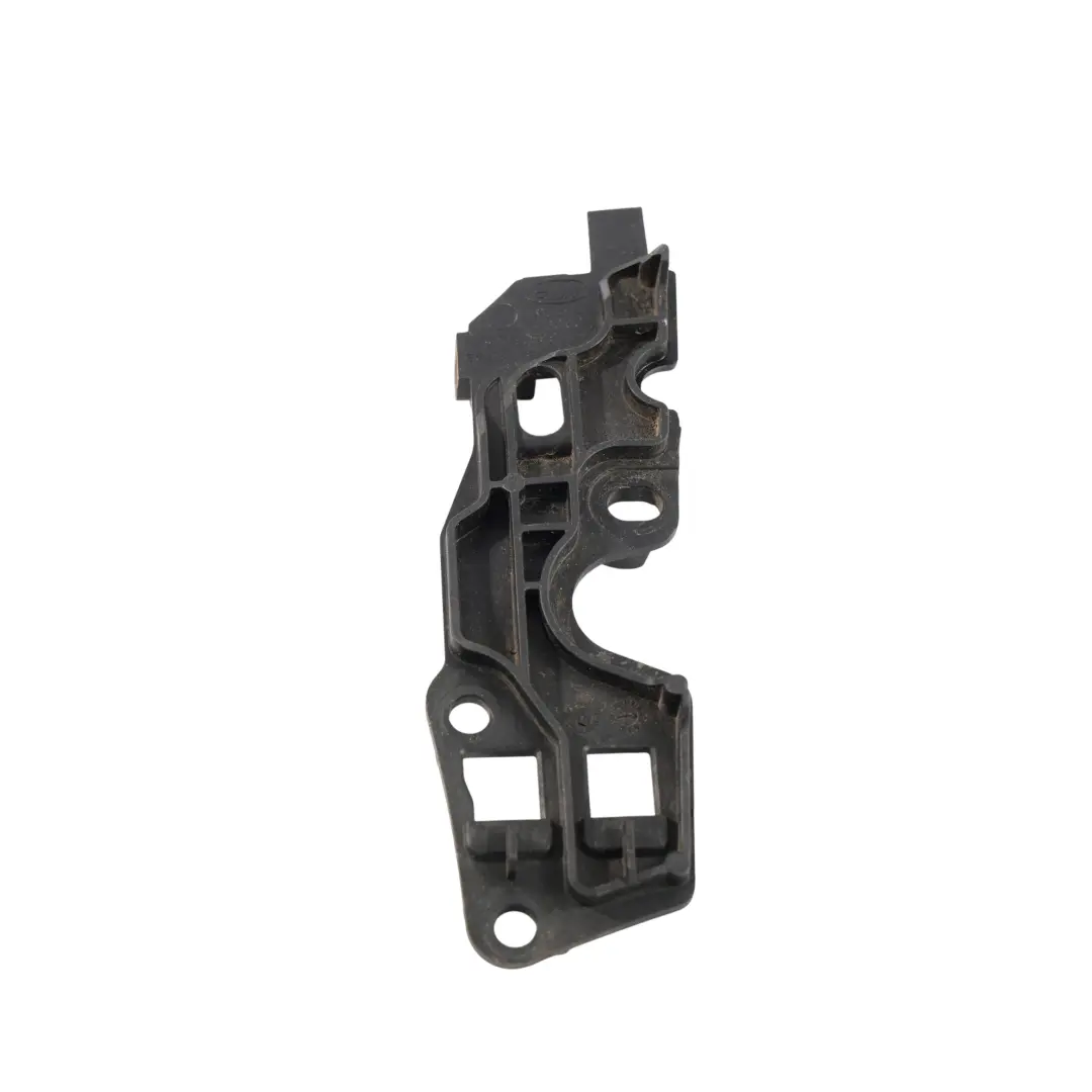 Wing Fender Bracket Mount Right O/S to Land Rover Discovery L550 with Part number FK72-16A128-AE Land Rover Discovery L550 Wing Fender Bracket Mount Right O/S - SKU FK72-16A128-AE - Part number FK72-16A128-AE