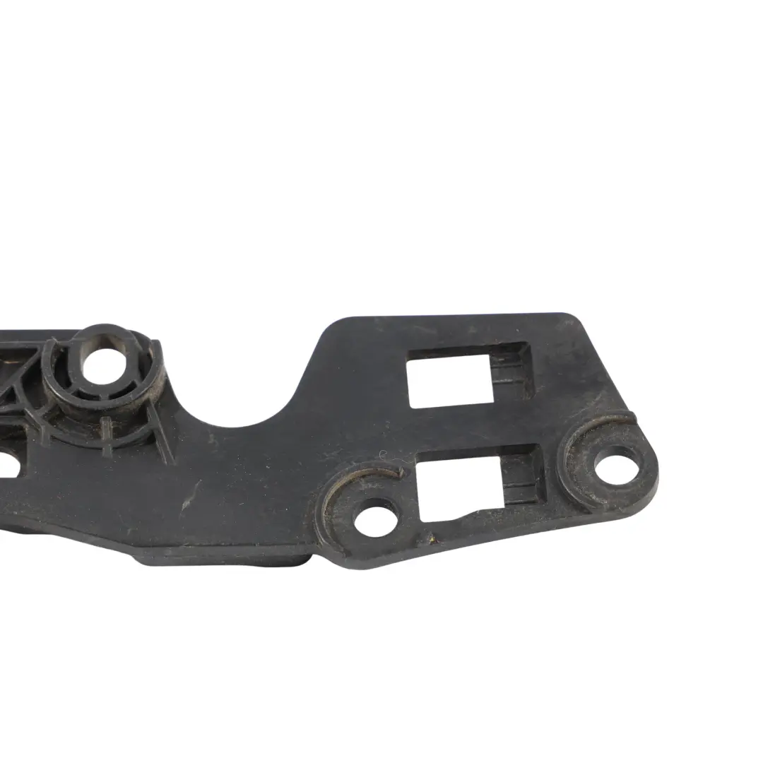 Wspornik Błotnika Lewy do Land Rover Discovery Sport L550 o numerze FK72-16A129-AE Land Rover Discovery Sport L550 Wspornik Błotnika Lewy - SKU FK72-16A129-AE - Numer Części FK72-16A129-AE