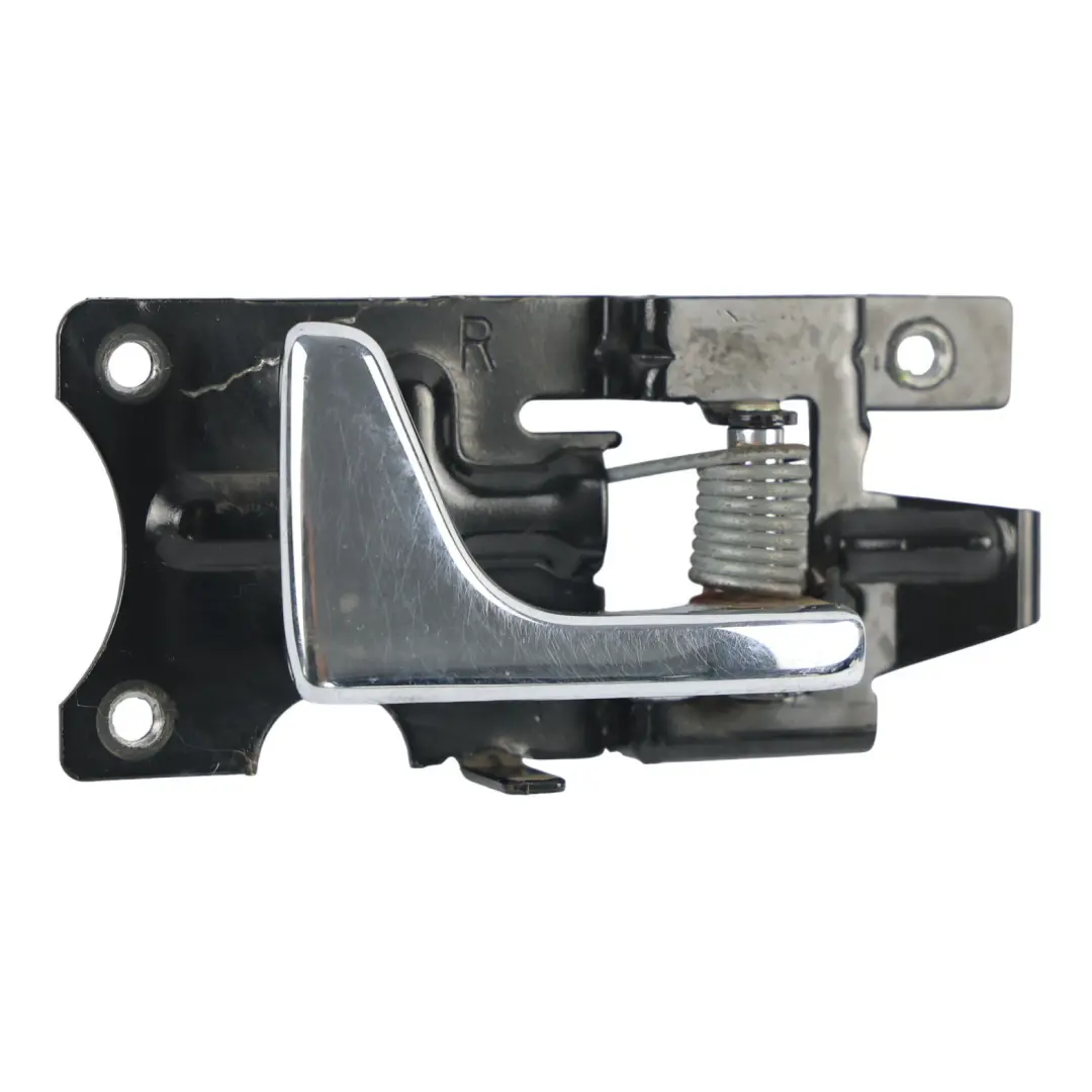 Moldura Manija Puerta Delantera Trasera Derecha para Land Rover L318 con número de pieza FVC102200 Land Rover L318 Moldura Manija Puerta Delantera Trasera Derecha - SKU FVC102200 - Número de pieza FVC102200