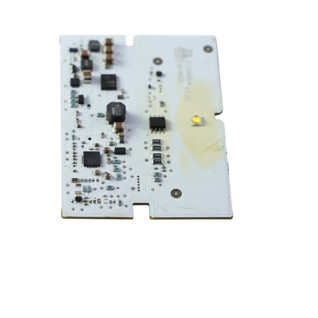Płyta Główna Sterownika Lampy Reflektora Przedniej Xenon E154554 do BMW F45 o numerze G142483 BMW F45 Płyta Główna Sterownika Lampy Reflektora Przedniej Xenon E154554 - SKU G142483 - Numer Części G142483
