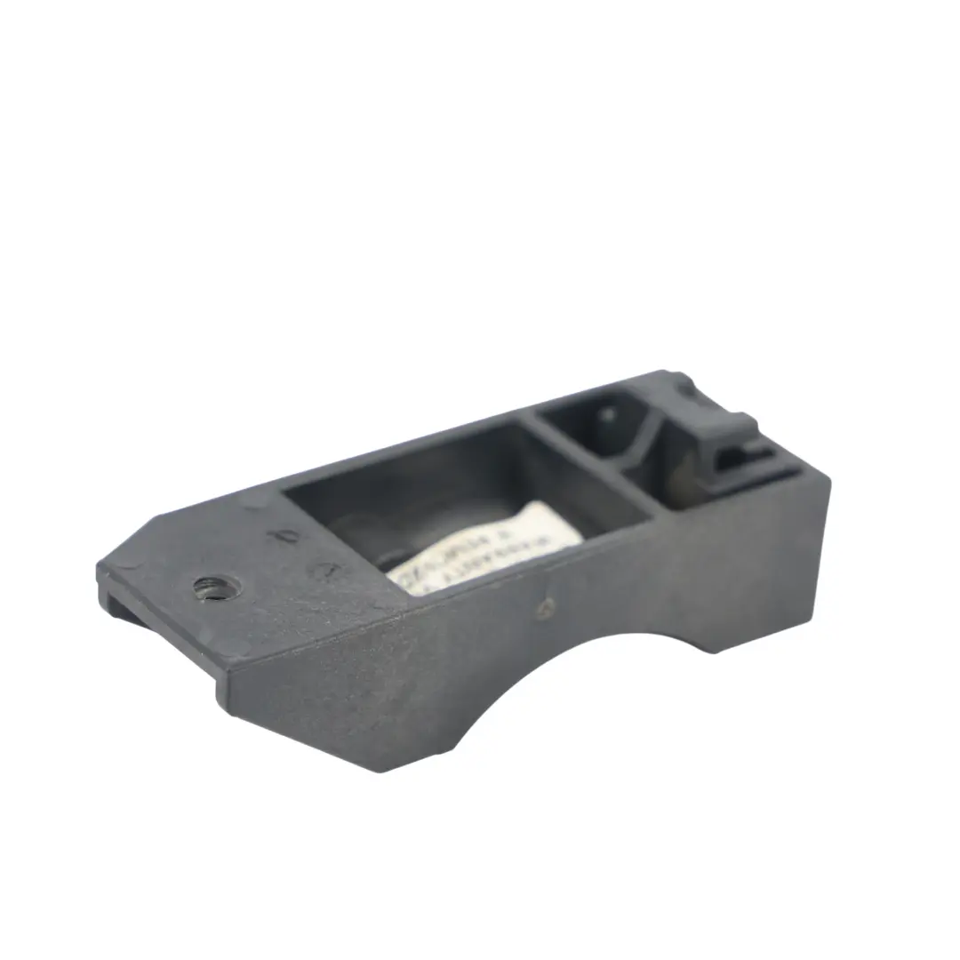 Land Rover Range Rover Evoque L551 Wasserpumpe Halterung - SKU GJ32-8B553-AC - Teilenummer GJ32-8B553-AC