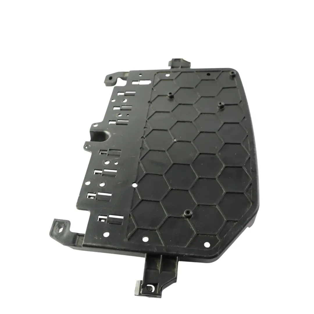 Rivestimento Sedile Pannello Plastica Nero per Range Rover Velar L560 con numero di parte GX63-60084-BB Range Rover Velar L560 Rivestimento Sedile Pannello Plastica Nero - SKU GX63-60084-BB - Numero di parte GX63-60084-BB