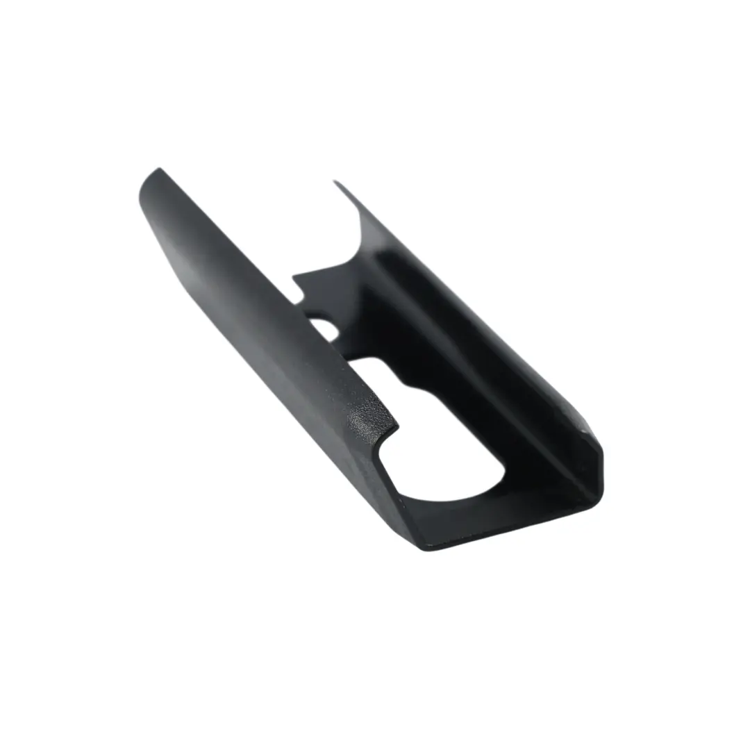 Osłona Prowadnicy Fotela do Land Rover Range Rover Velar L560 o numerze GX63-66410-ABW Land Rover Range Rover Velar L560 Osłona Prowadnicy Fotela - SKU GX63-66410-ABW - Numer Części GX63-66410-ABW