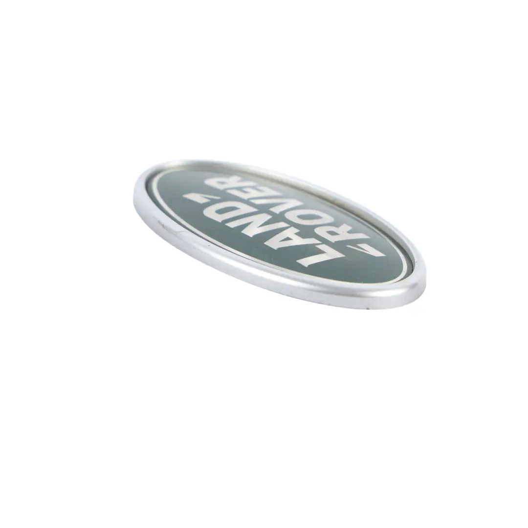Emblema Portellone Bagagliaio per Land Rover Velar L560 con numero di parte J8A2-001B46-A Land Rover Velar L560 Emblema Portellone Bagagliaio - SKU J8A2-001B46-A - Numero di parte J8A2-001B46-A