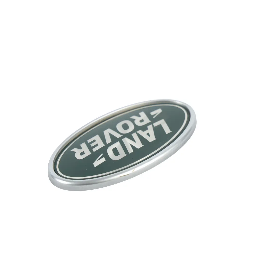 Emblemat Klapy Bagażnika do Land Rover Range Rover Velar L560 o numerze J8A2-001B46-A Land Rover Range Rover Velar L560 Emblemat Klapy Bagażnika - SKU J8A2-001B46-A - Numer Części J8A2-001B46-A