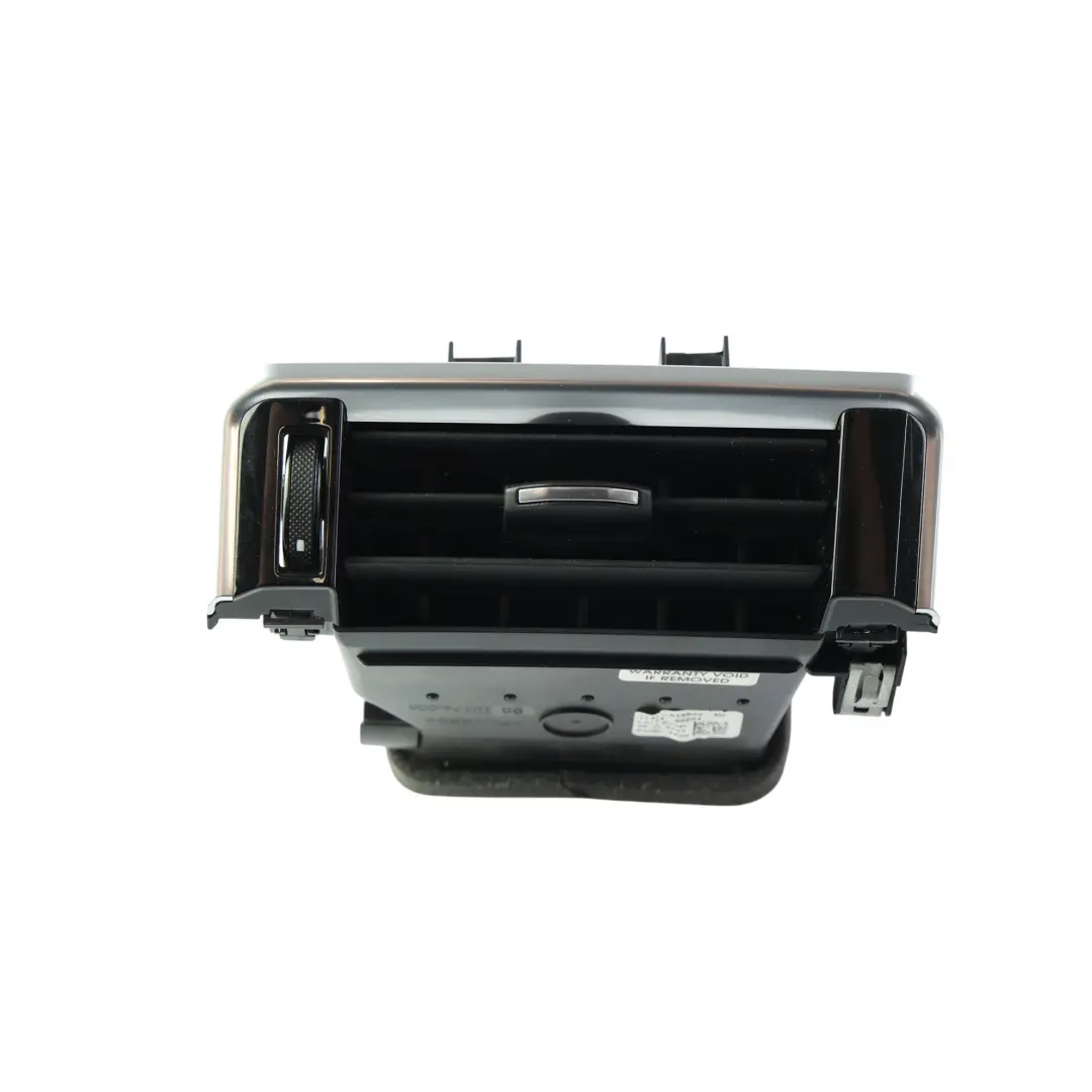 Kratka Nawiewu Deski Prawa Boczna do Range Rover Velar L560 o numerze J8A2-018B09-AD Range Rover Velar L560 Kratka Nawiewu Deski Prawa Boczna - SKU J8A2-018B09-AD - Numer Części J8A2-018B09-AD